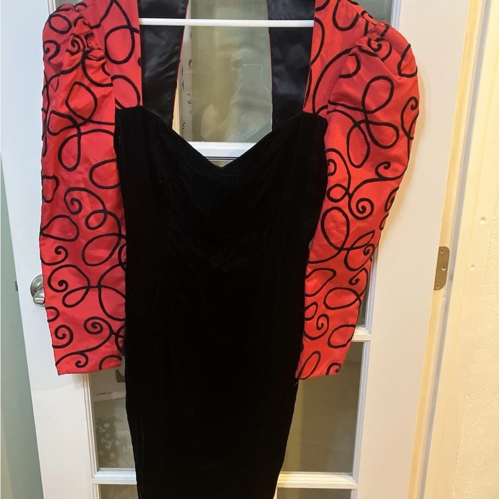 Vintage Gunne Sax by Jessica Red Velour  Dress Size 9 Black Sexy knee length